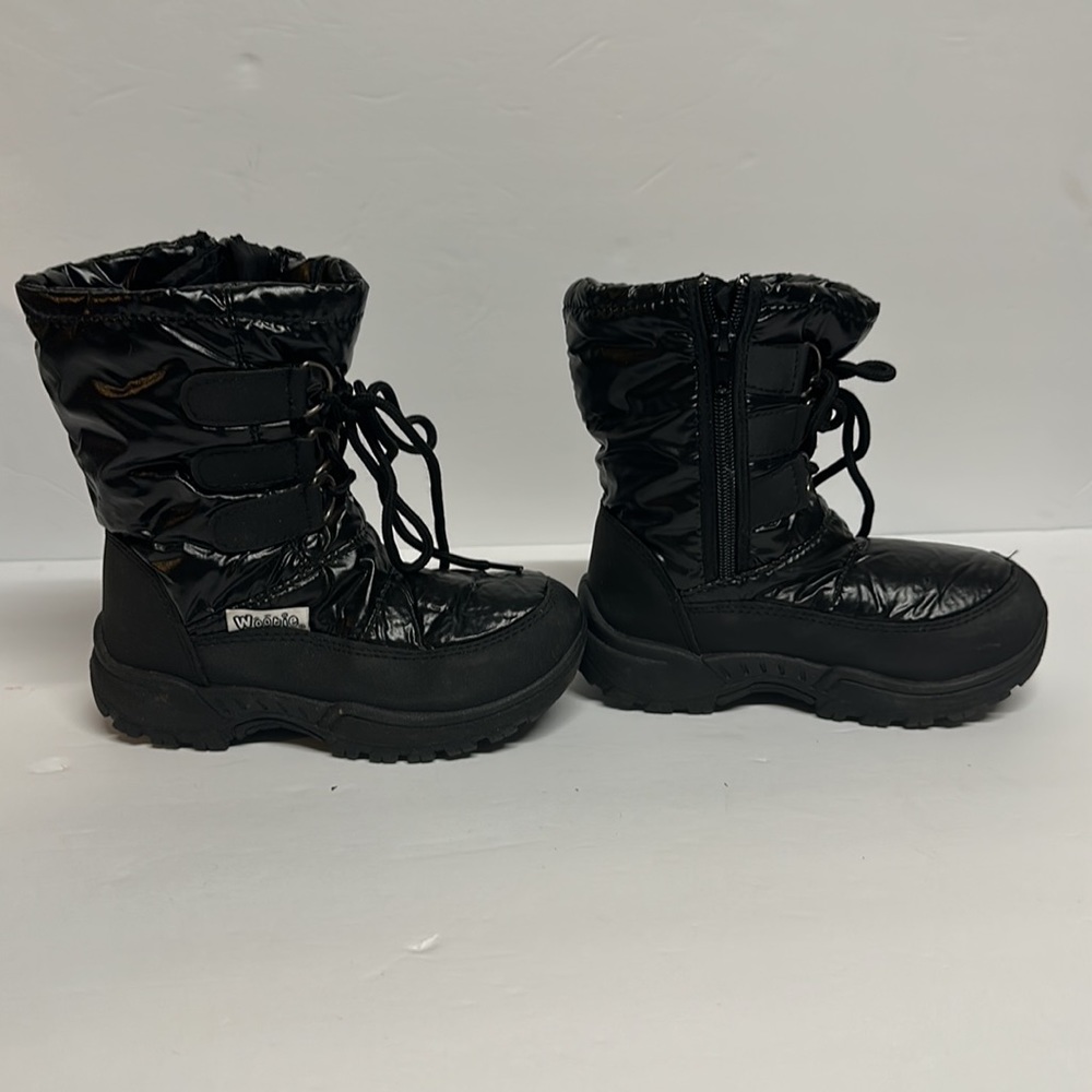 Wootie winter boots shiny size 8 toddler / kids unisex girl and boy waterproof